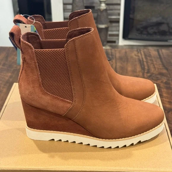 TOMS Maddie Wedge Ankle Boot - Picture 3 of 12